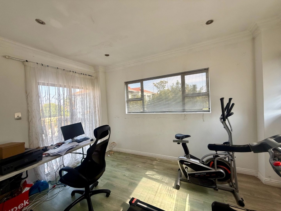 4 Bedroom Property for Sale in Birdwood Estate North West